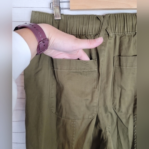 KNOX ROSE CUFFED OLIVE GREEN CARGO PANTS W ELASTIC WAIST BAND, SZ MEDIUM - Picture 8 of 16
